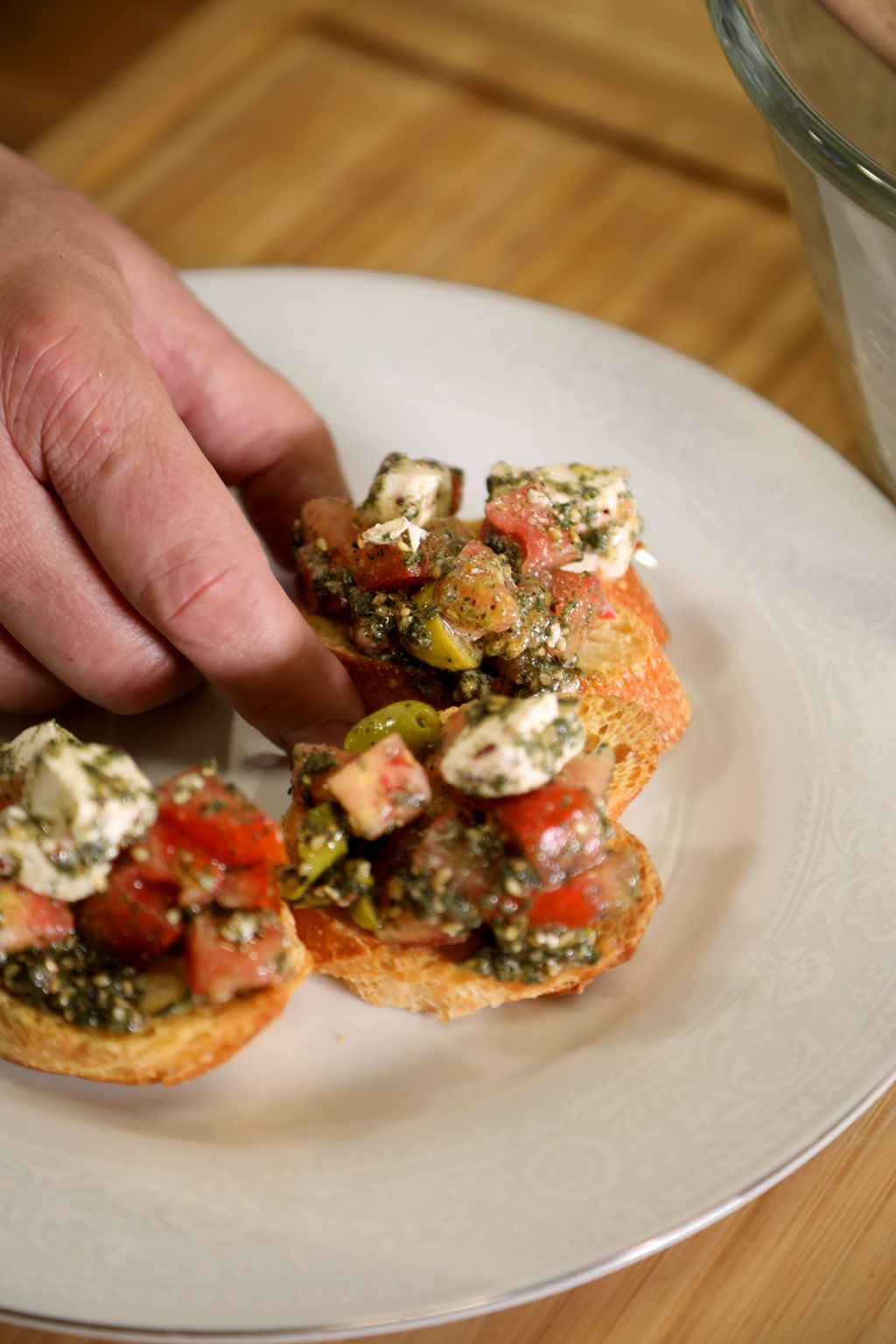 tomato crostini