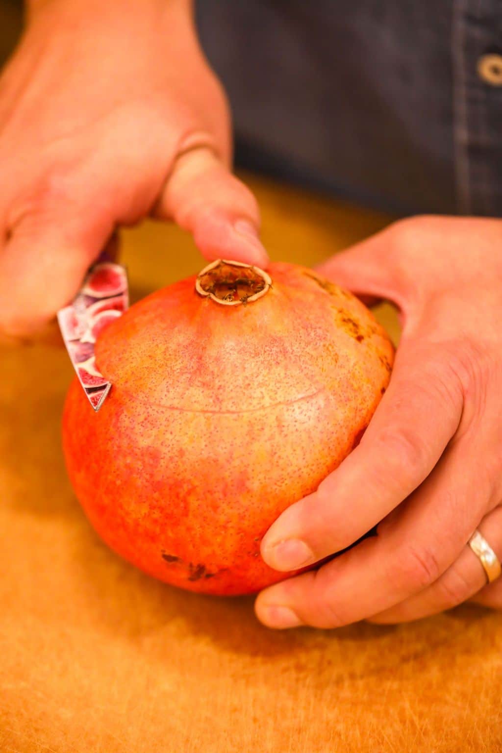 how to peel a pomegranate