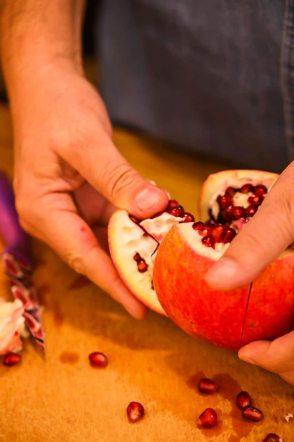 how to peel a pomegranate
