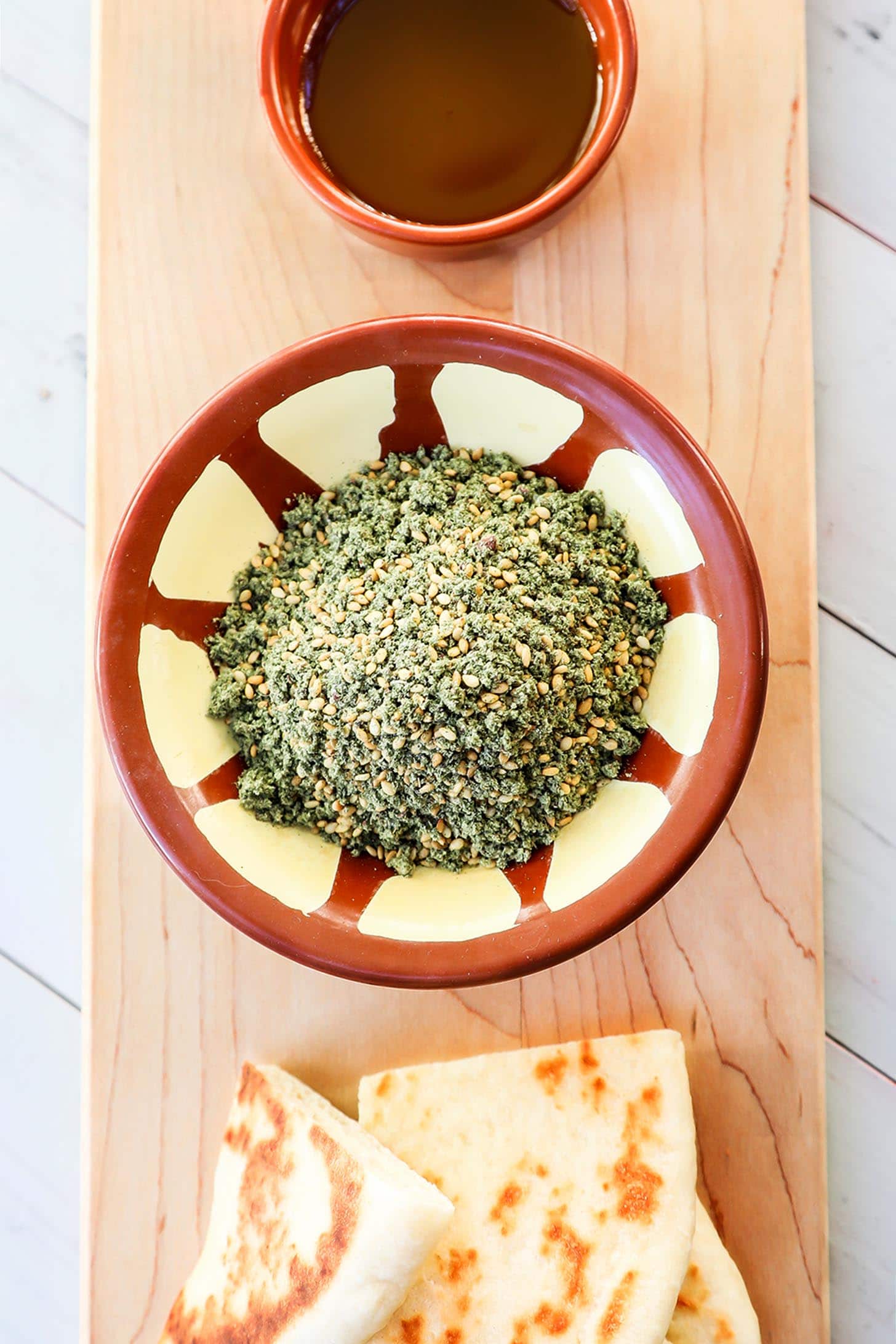 Homemade Middle Eastern Za'atar Spice Recipe + How to Use it