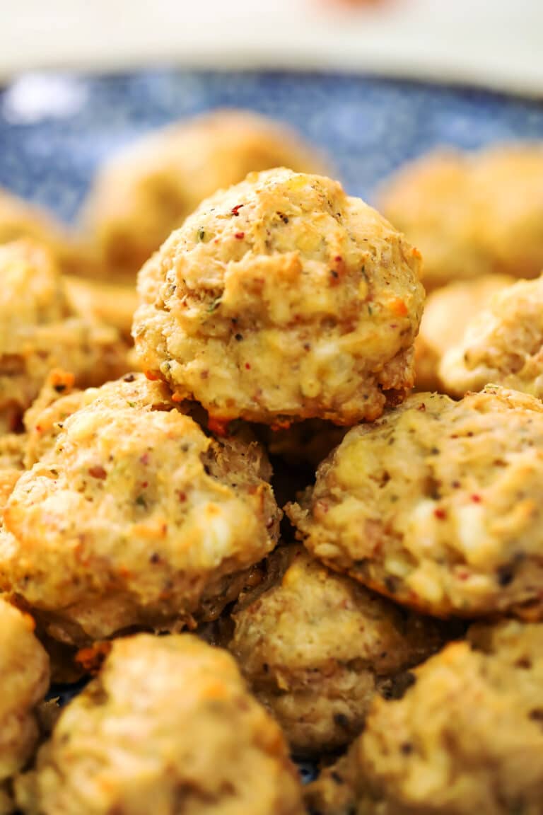 Cream Cheese Sausage Balls (Appetizers)
